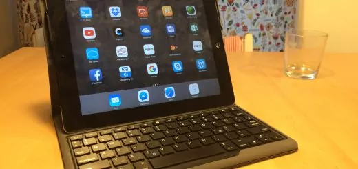 Foto eines iPads mit Bluetooth-Tastatur